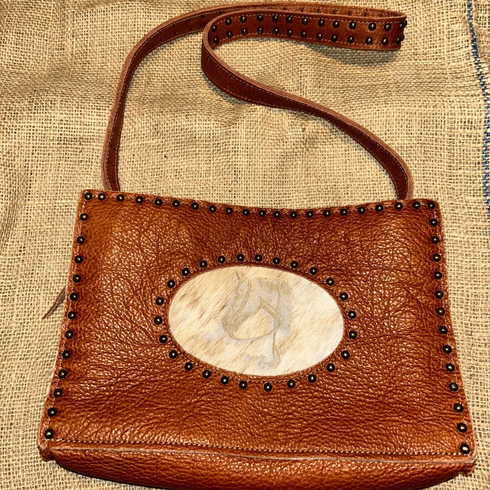 A Kelly’s Cowgirl Classic Western Leather purse